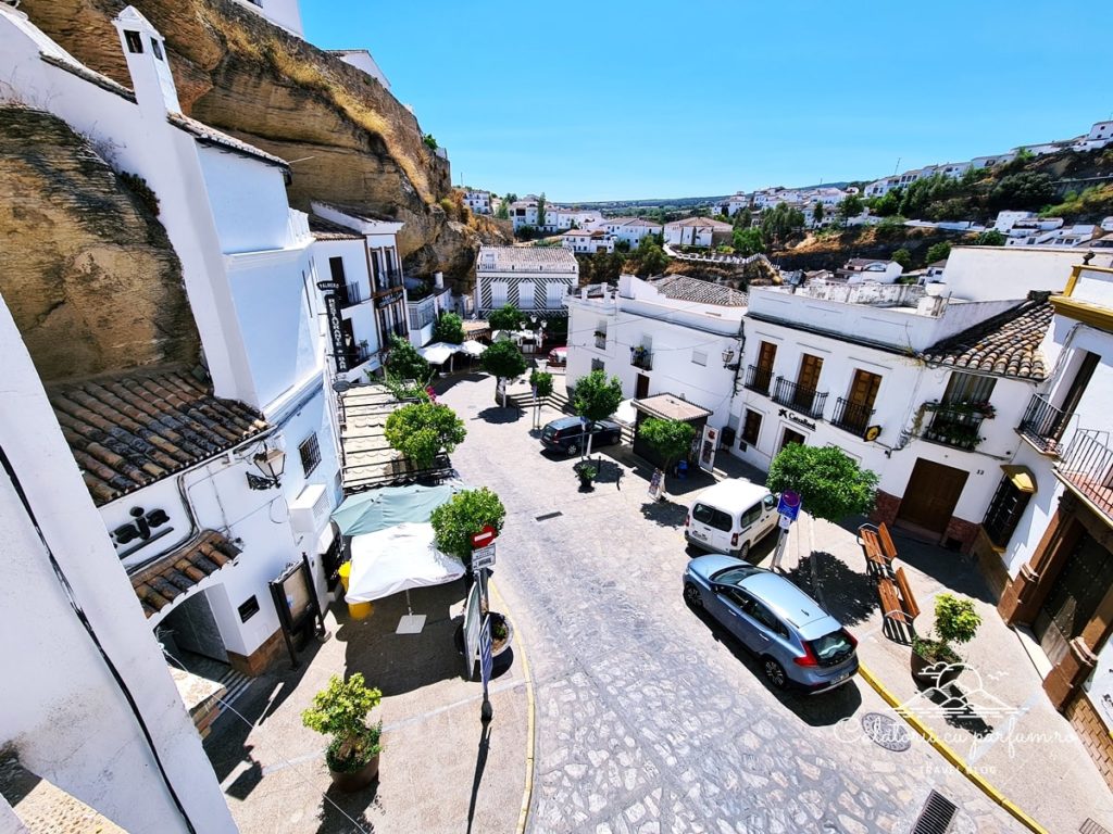 Plaza de Andalucia Setenil panorama