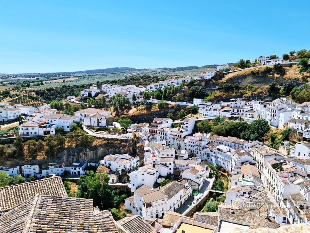 ansamblu Setenil de las Bodegas Spania