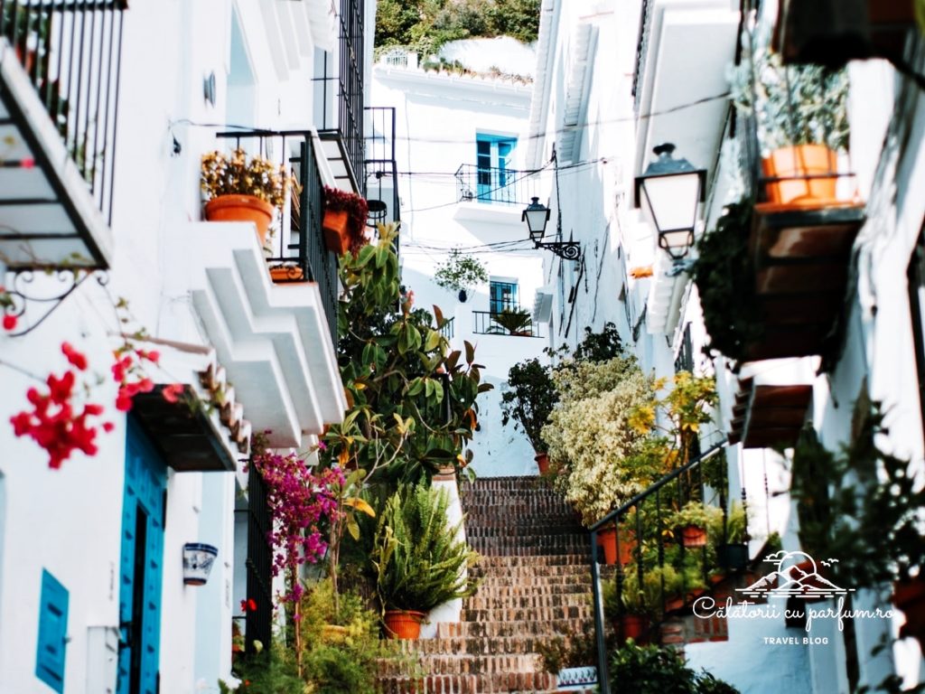 Frigiliana pueblos blancos sate albe Spania