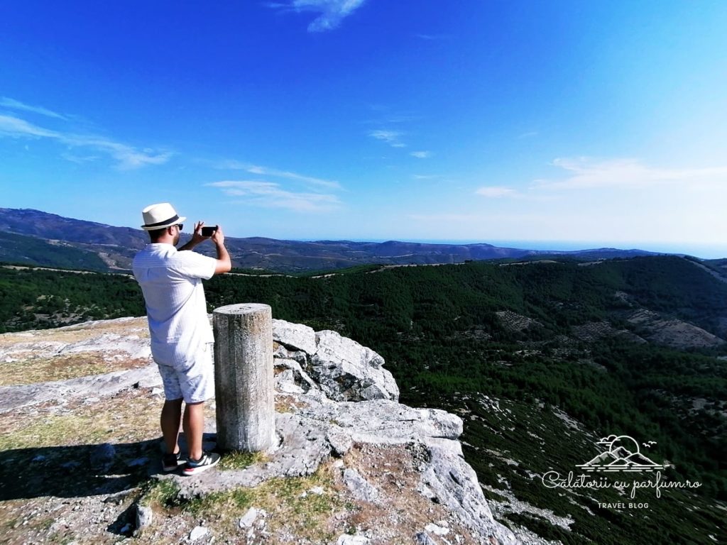 privelisti Kastro munti insula Grecia