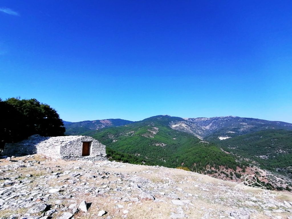 biserica ruine Kastro