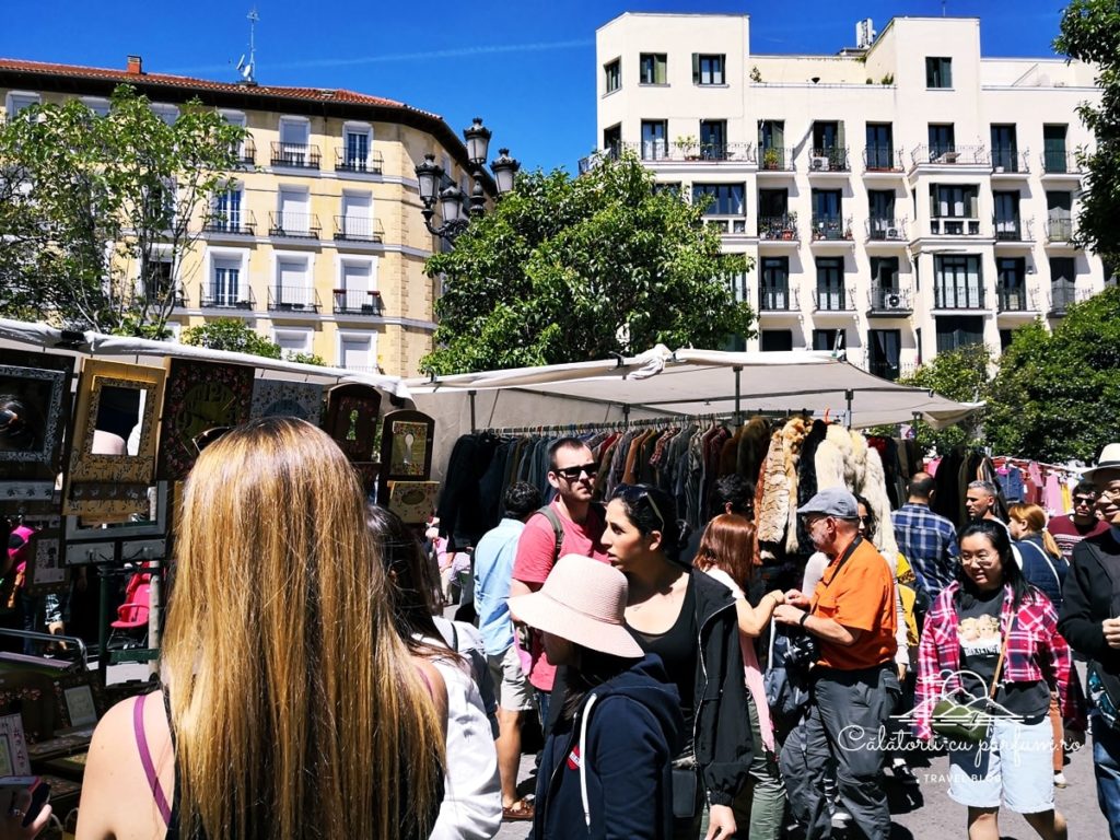 vanzatori turisti targ Madrid