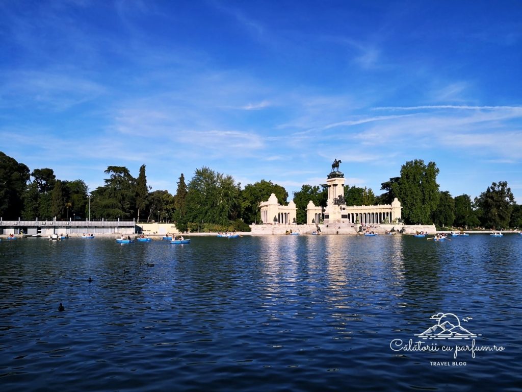 lac barci statuie El Retiro Madrid