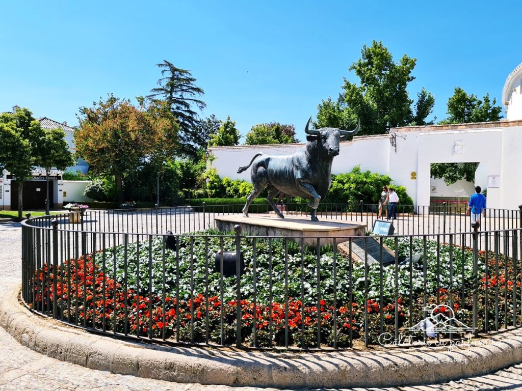 statuie taur Plaza de Toros